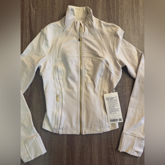 Lululemon cropped define jacket, Bone. Size 6. Limited holiday sparkle edition. - Picture 9 of 12